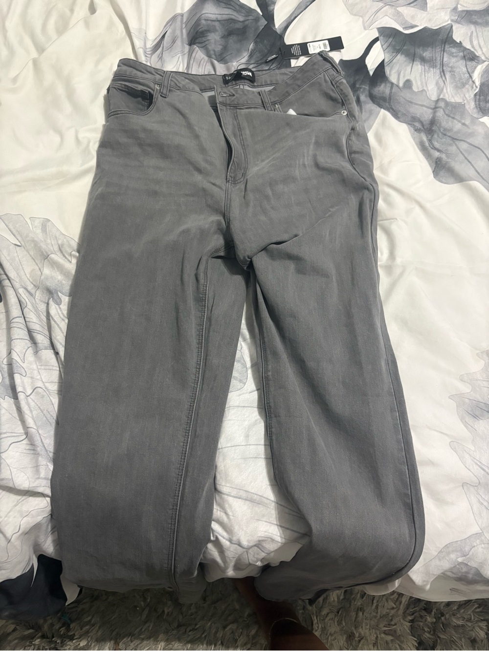 Fashion Nova Women's Gray High-Rise Straight Jeans